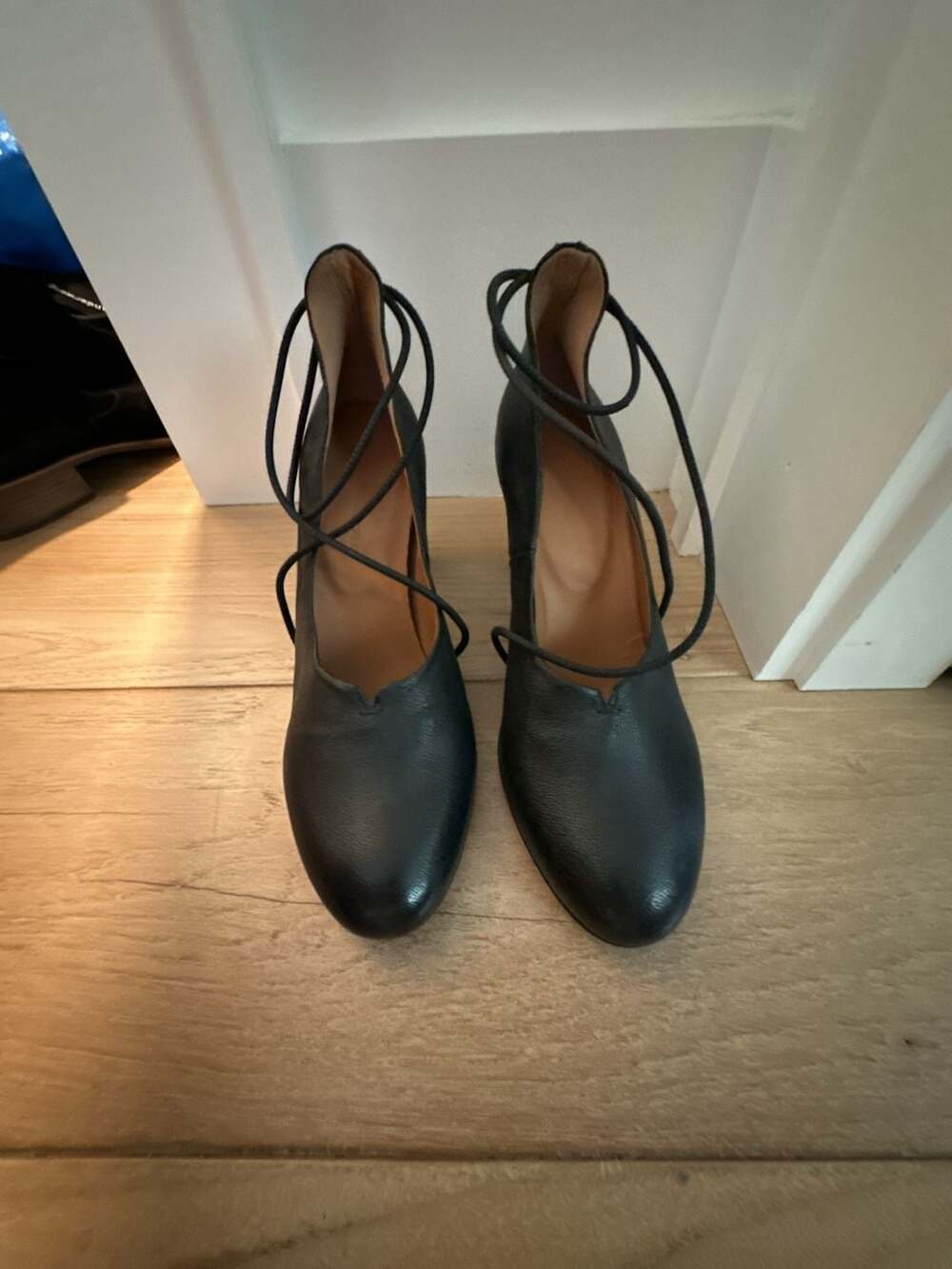 Roberto Del Carlo Black Leather Ankle-Tie Block Heel Pumps